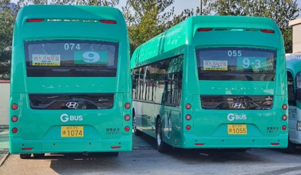 환경·안전·편안함을 고려한 전기저상시내버스(이하 전기저상버스)가 12월 1일부터 안양시내를 질주하기 시작했다.(사진=안양시)