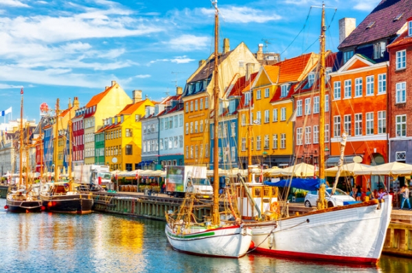 덴마크 코펜하겐의 ‘니하운 운하‘. 사진 = 노랑풍선
